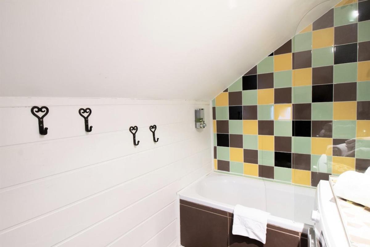 Cocoon, 1 Min Romantique Appartement Annecy