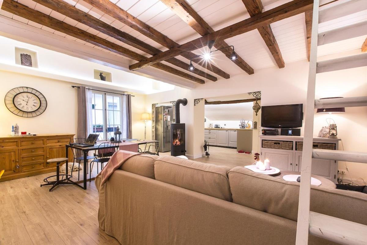 Cocoon, 1 Min Romantique Appartement Annecy